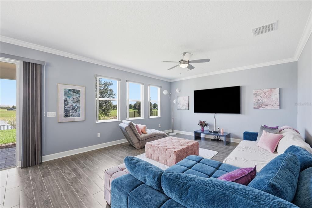 For Sale: $459,000 (4 beds, 2 baths, 2498 Square Feet)