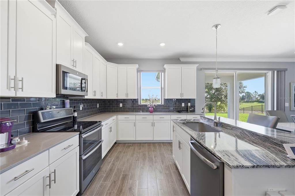 For Sale: $459,000 (4 beds, 2 baths, 2498 Square Feet)