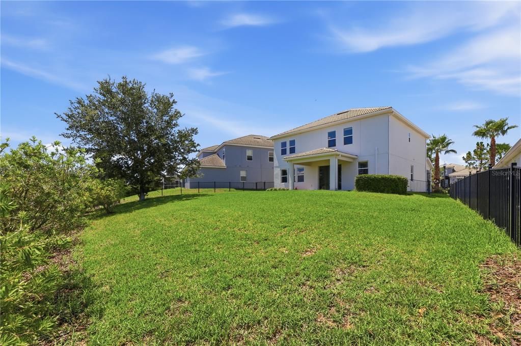 For Sale: $459,000 (4 beds, 2 baths, 2498 Square Feet)