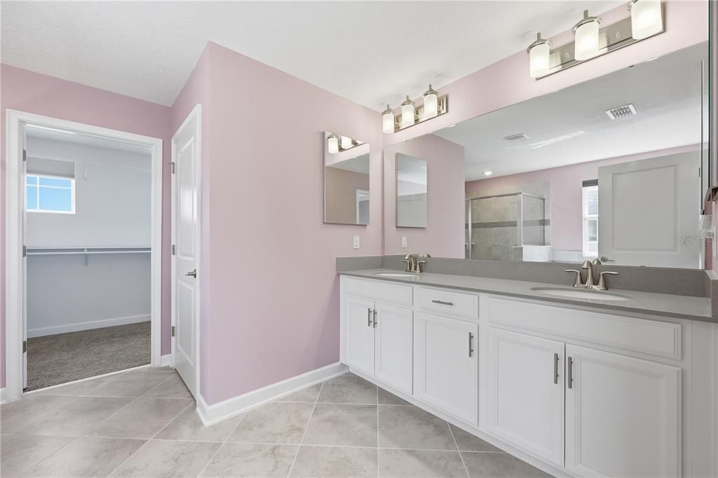 For Sale: $459,000 (4 beds, 2 baths, 2498 Square Feet)