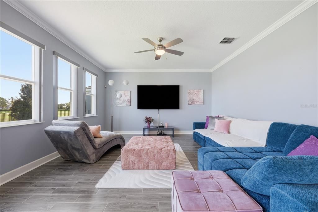 For Sale: $459,000 (4 beds, 2 baths, 2498 Square Feet)