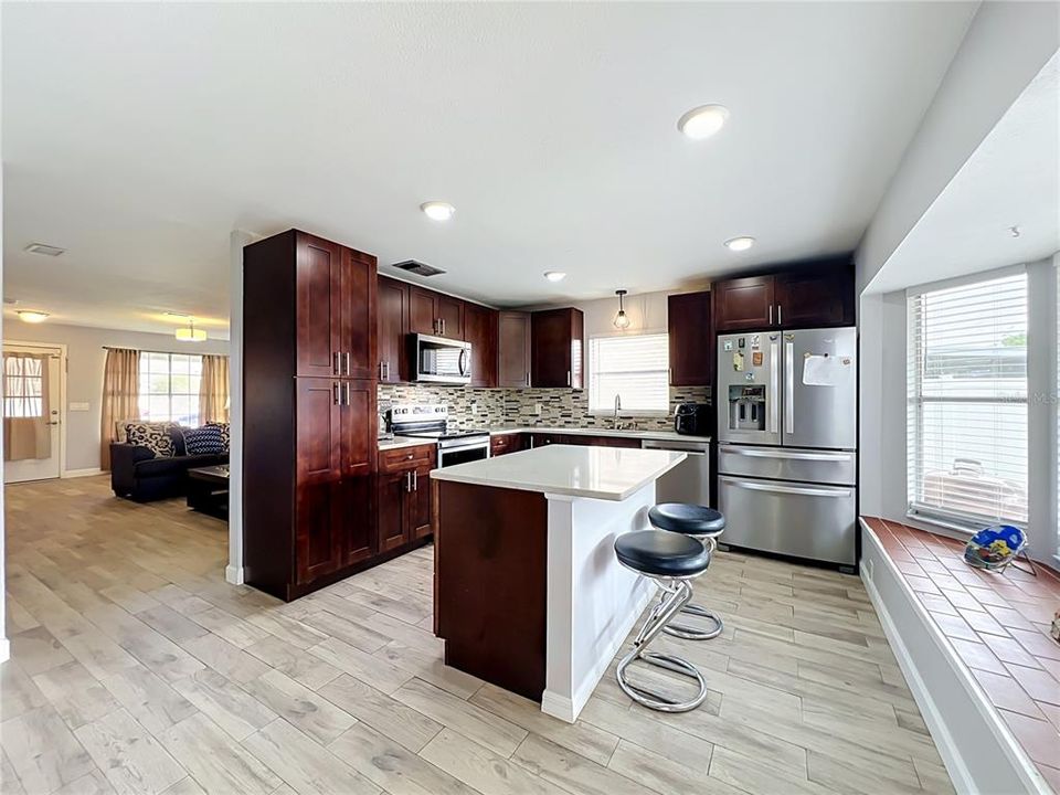 For Sale: $359,000 (3 beds, 2 baths, 1510 Square Feet)