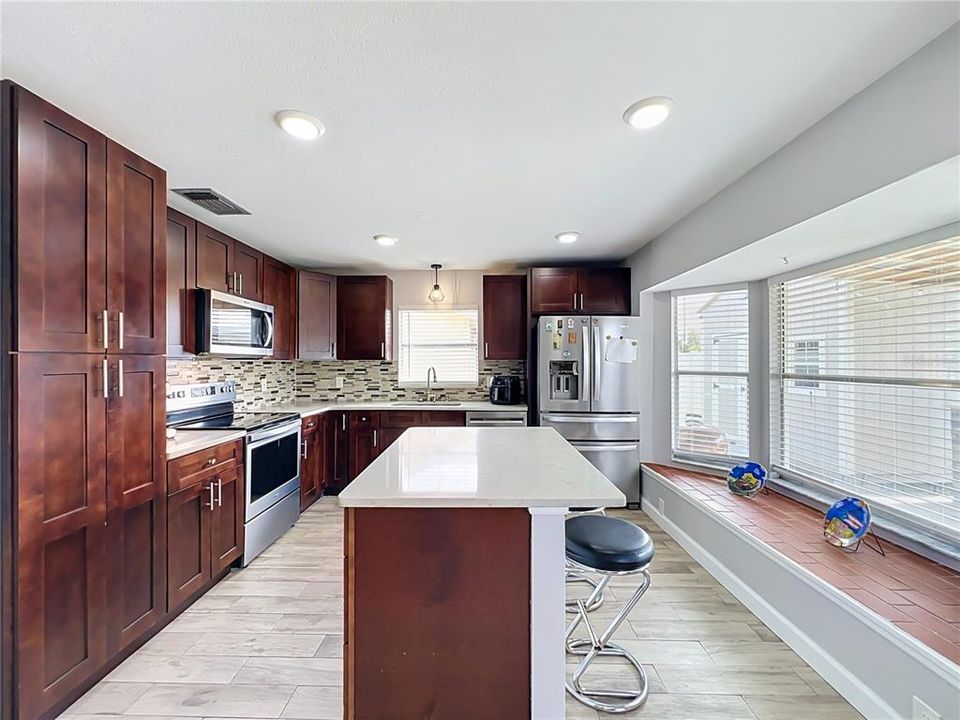 For Sale: $359,000 (3 beds, 2 baths, 1510 Square Feet)