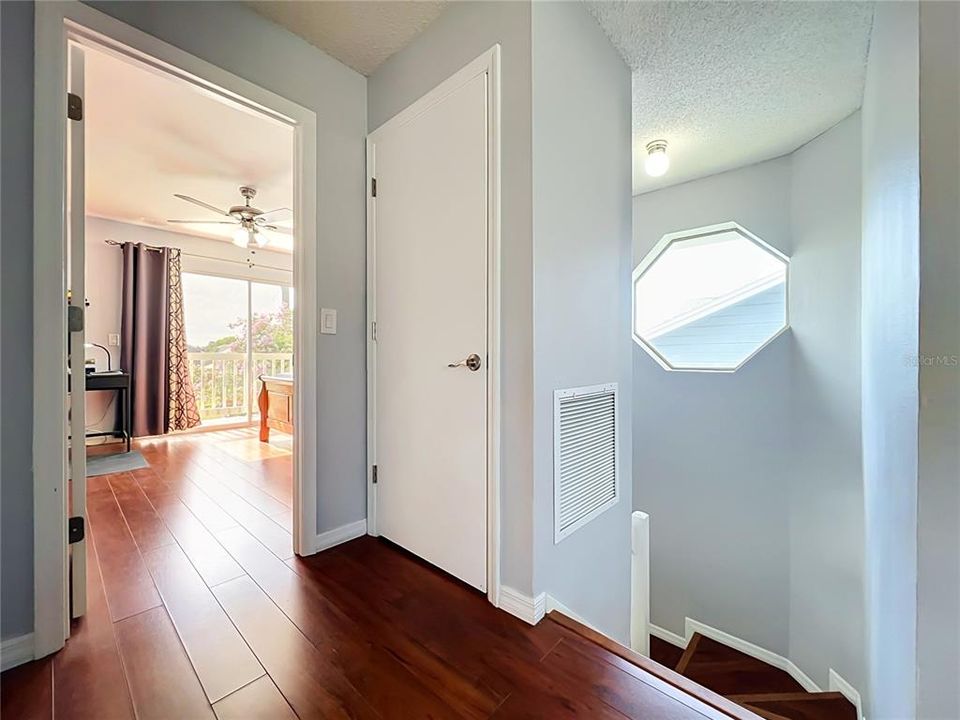 For Sale: $359,000 (3 beds, 2 baths, 1510 Square Feet)