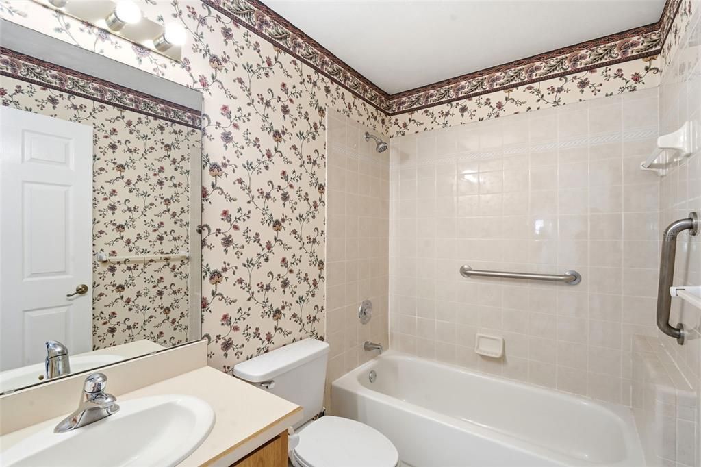 На продажу: $395,000 (3 спален, 2 ванн, 1665 Квадратных фут)