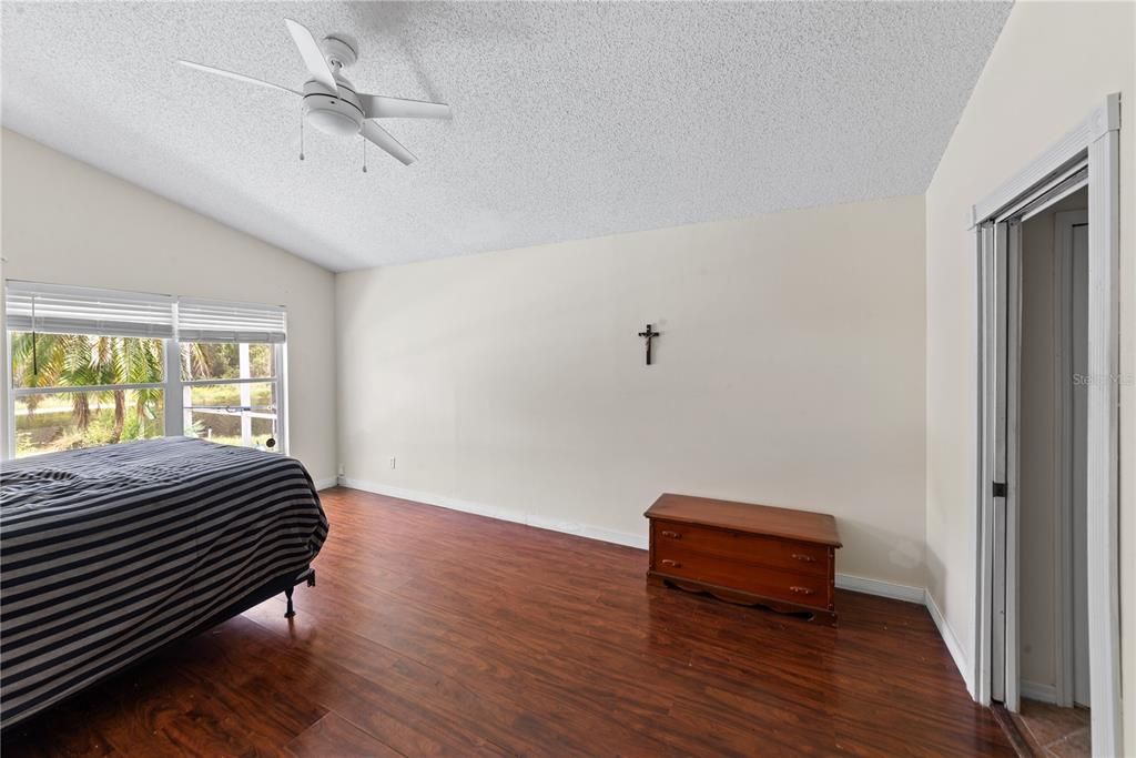 For Sale: $499,990 (4 beds, 2 baths, 2228 Square Feet)