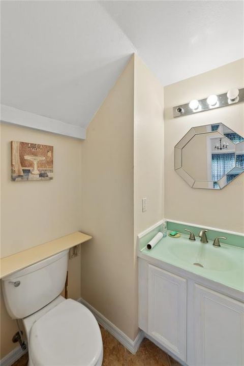 For Sale: $499,990 (4 beds, 2 baths, 2228 Square Feet)