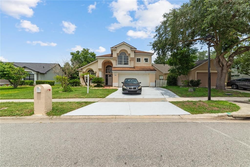 For Sale: $499,990 (4 beds, 2 baths, 2228 Square Feet)