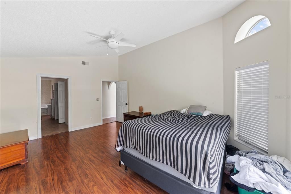 For Sale: $499,990 (4 beds, 2 baths, 2228 Square Feet)