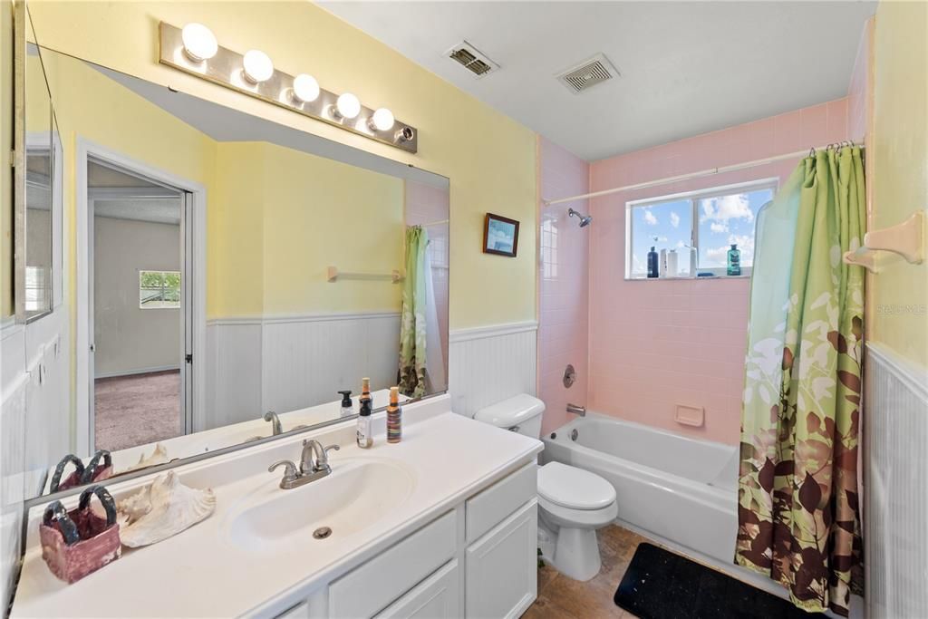 For Sale: $499,990 (4 beds, 2 baths, 2228 Square Feet)