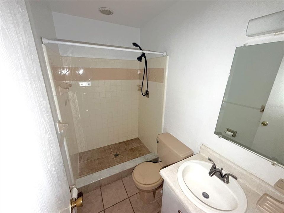 В аренду: $1,775 (3 спален, 2 ванн, 1008 Квадратных фут)