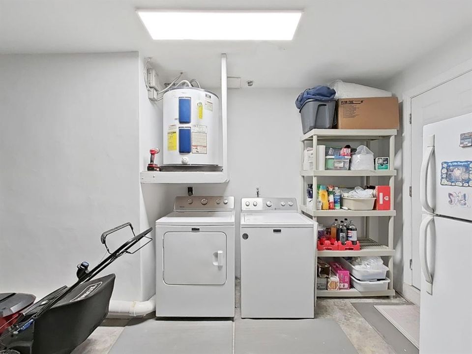 На продажу: $859,900 (4 спален, 2 ванн, 2029 Квадратных фут)