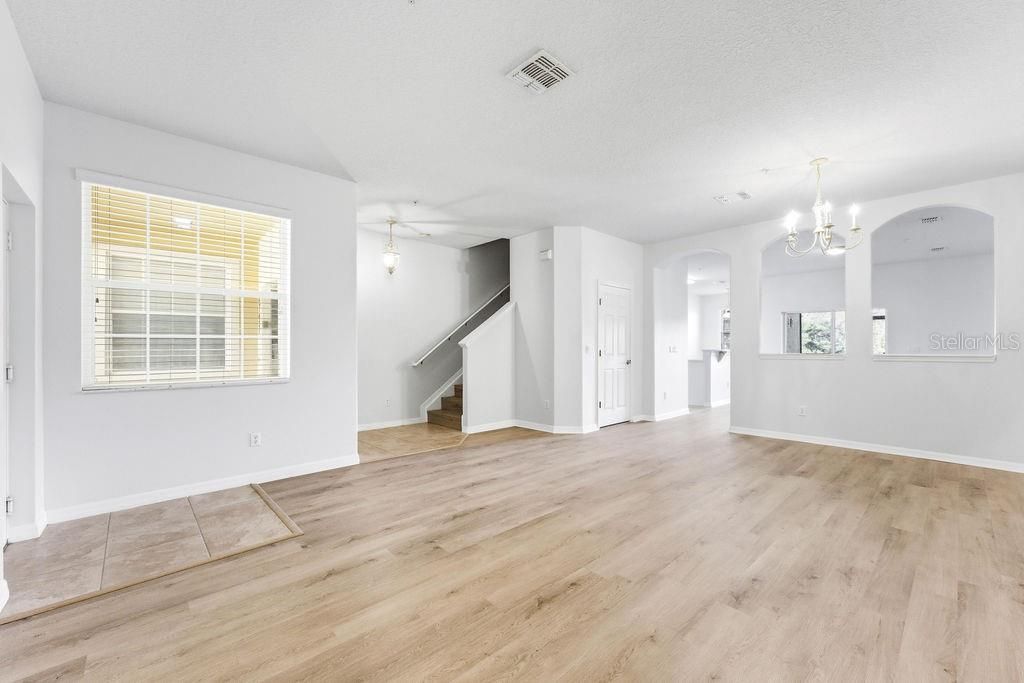В аренду: $2,300 (3 спален, 2 ванн, 1808 Квадратных фут)