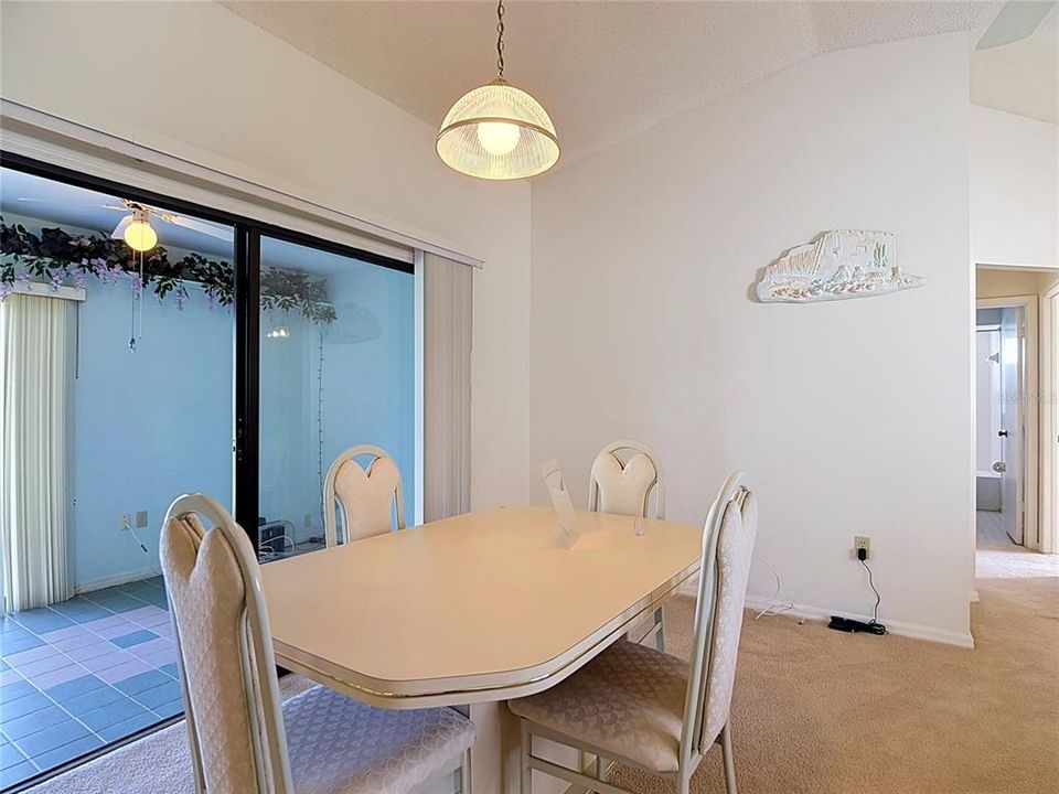 En Venta: $248,000 (2 camas, 2 baños, 1135 Pies cuadrados)