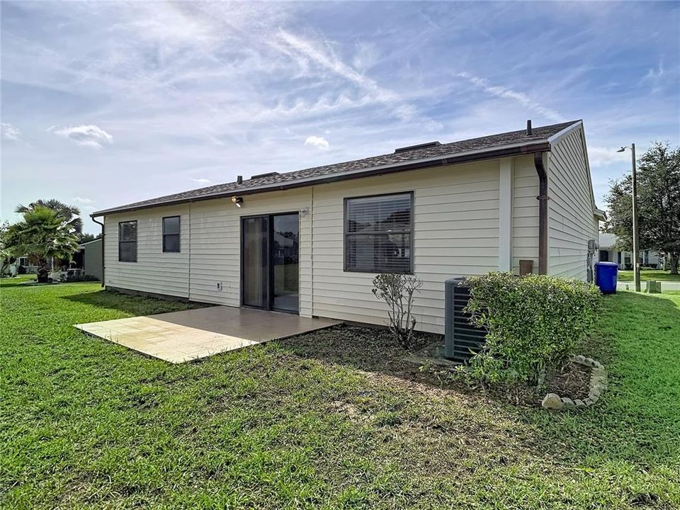 En Venta: $248,000 (2 camas, 2 baños, 1135 Pies cuadrados)