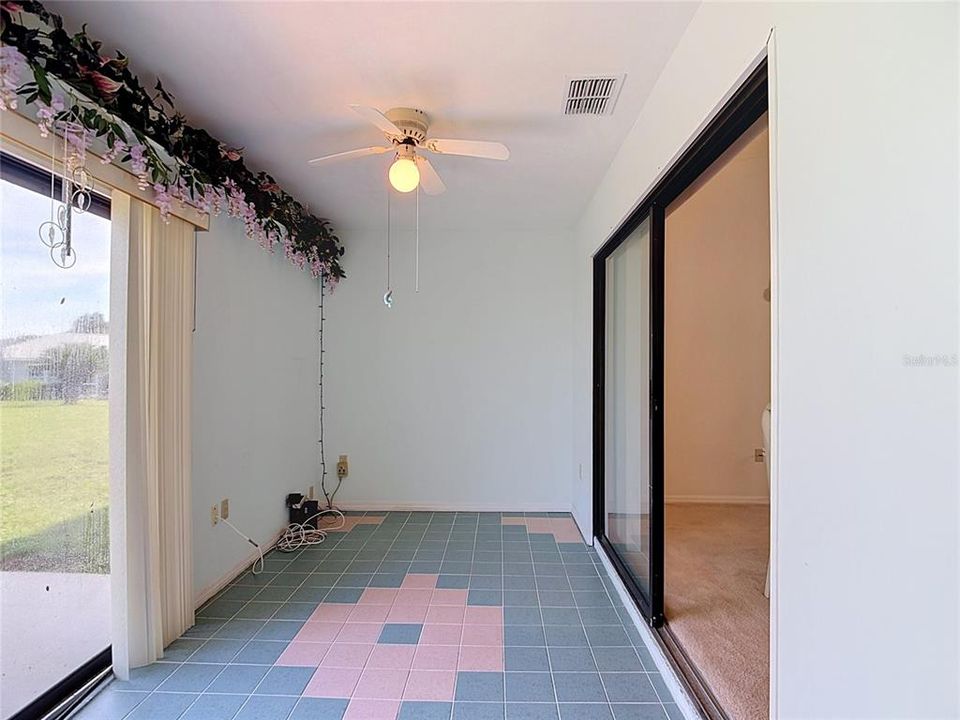 En Venta: $248,000 (2 camas, 2 baños, 1135 Pies cuadrados)