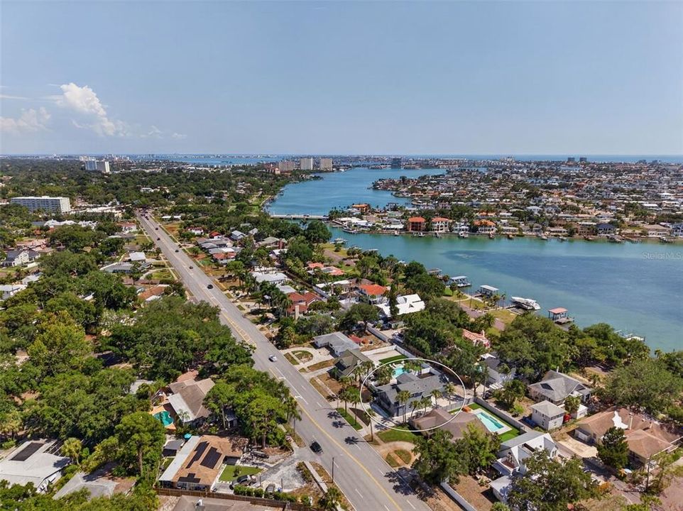 En Venta: $1,259,000 (5 camas, 4 baños, 3230 Pies cuadrados)