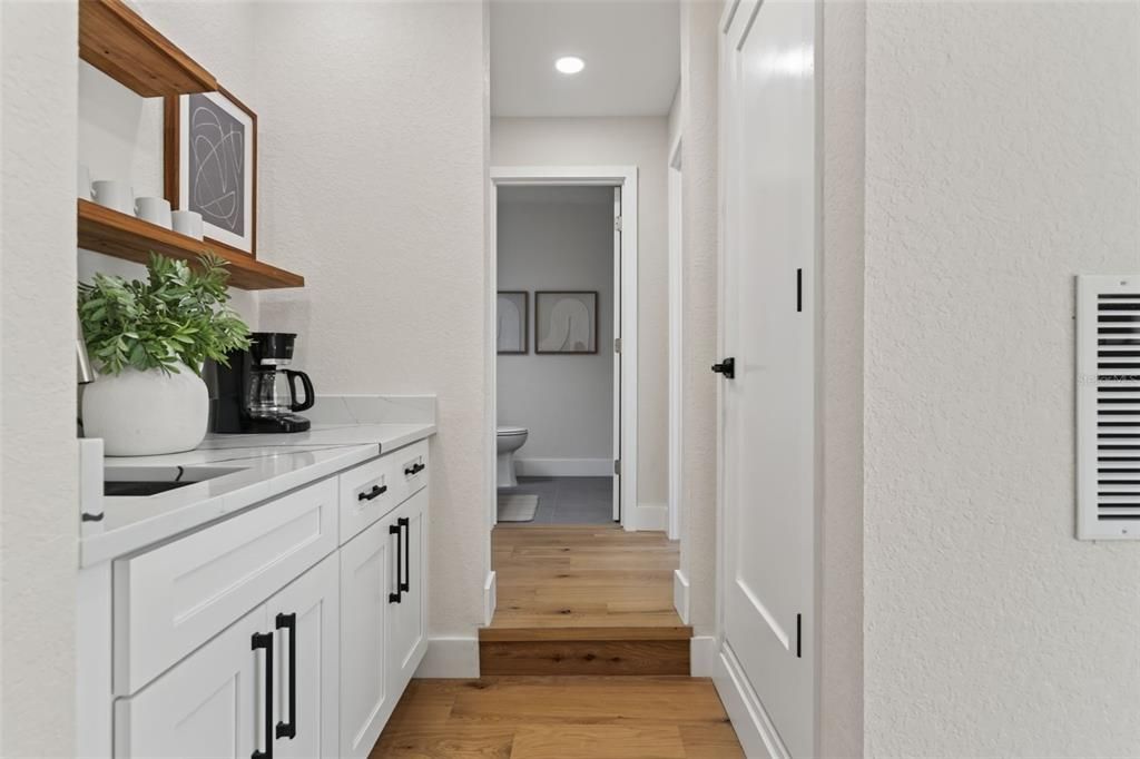 En Venta: $1,259,000 (5 camas, 4 baños, 3230 Pies cuadrados)