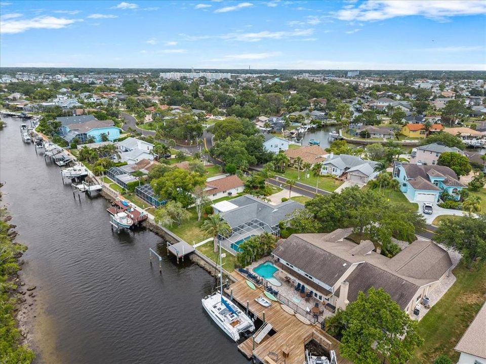 На продажу: $758,000 (3 спален, 2 ванн, 1906 Квадратных фут)