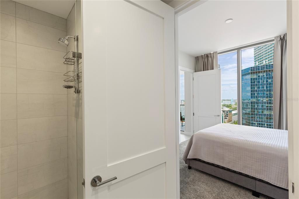 For Rent: $5,500 (2 beds, 2 baths, 1339 Square Feet)