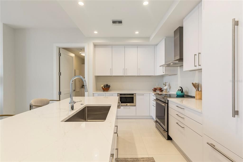 For Rent: $5,500 (2 beds, 2 baths, 1339 Square Feet)
