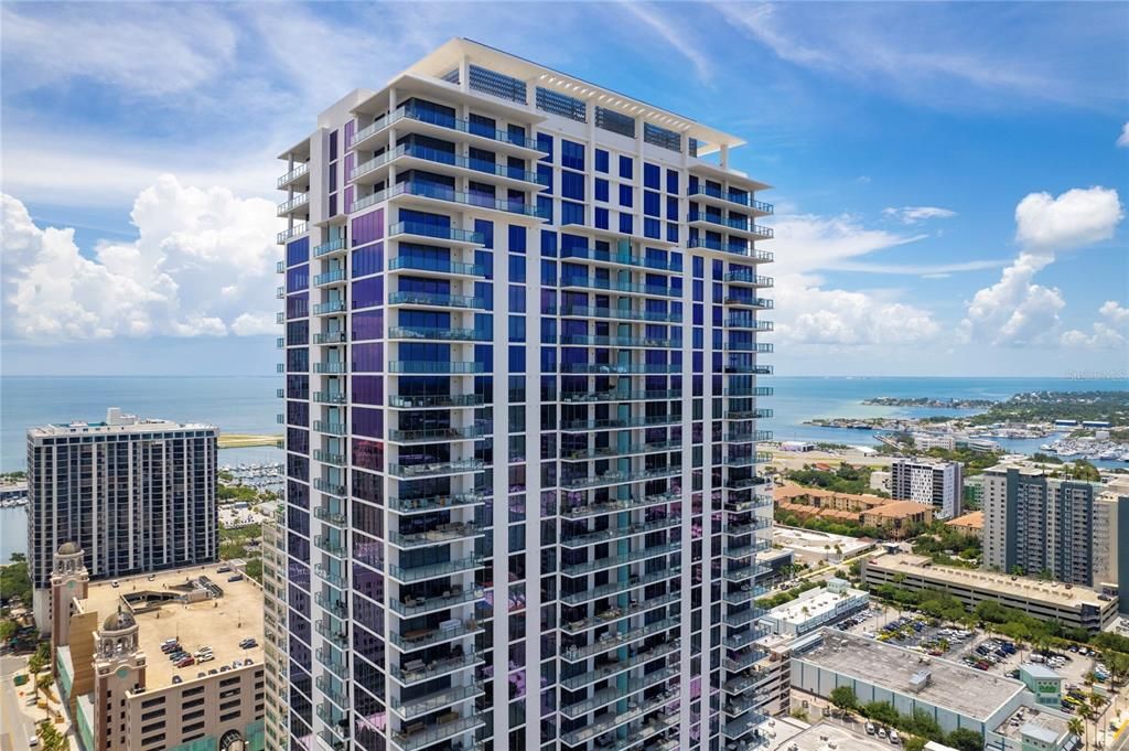 For Rent: $5,500 (2 beds, 2 baths, 1339 Square Feet)