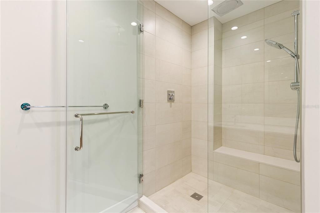 For Rent: $5,500 (2 beds, 2 baths, 1339 Square Feet)