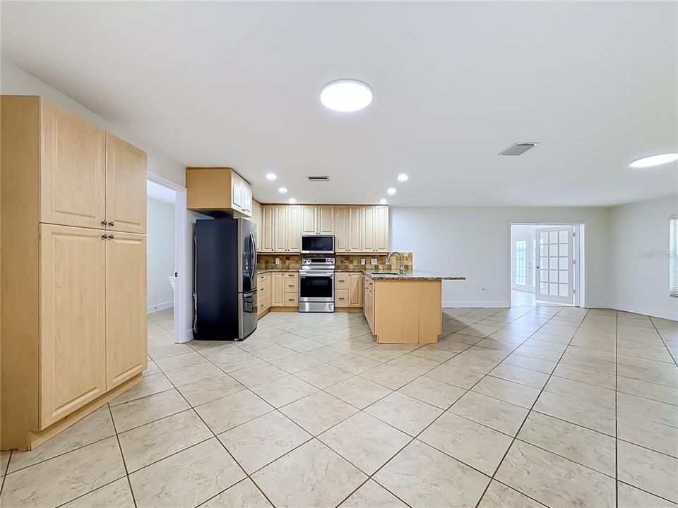 En Venta: $649,999 (3 camas, 2 baños, 1814 Pies cuadrados)
