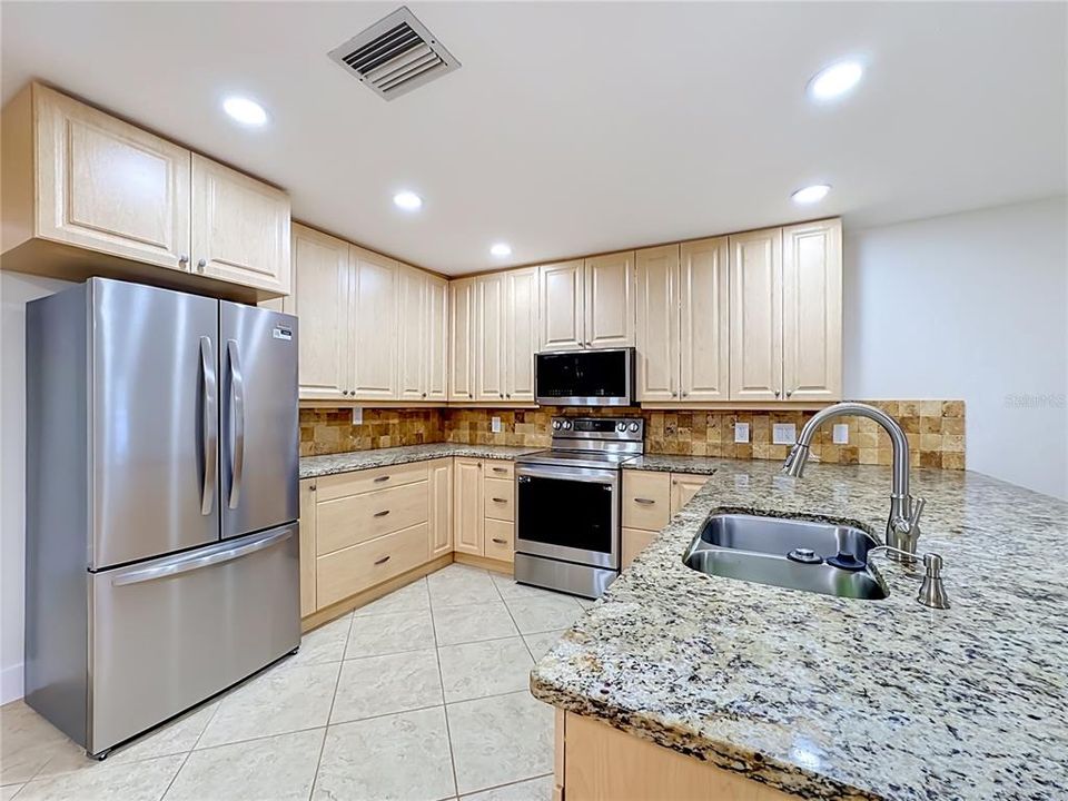 En Venta: $649,999 (3 camas, 2 baños, 1814 Pies cuadrados)