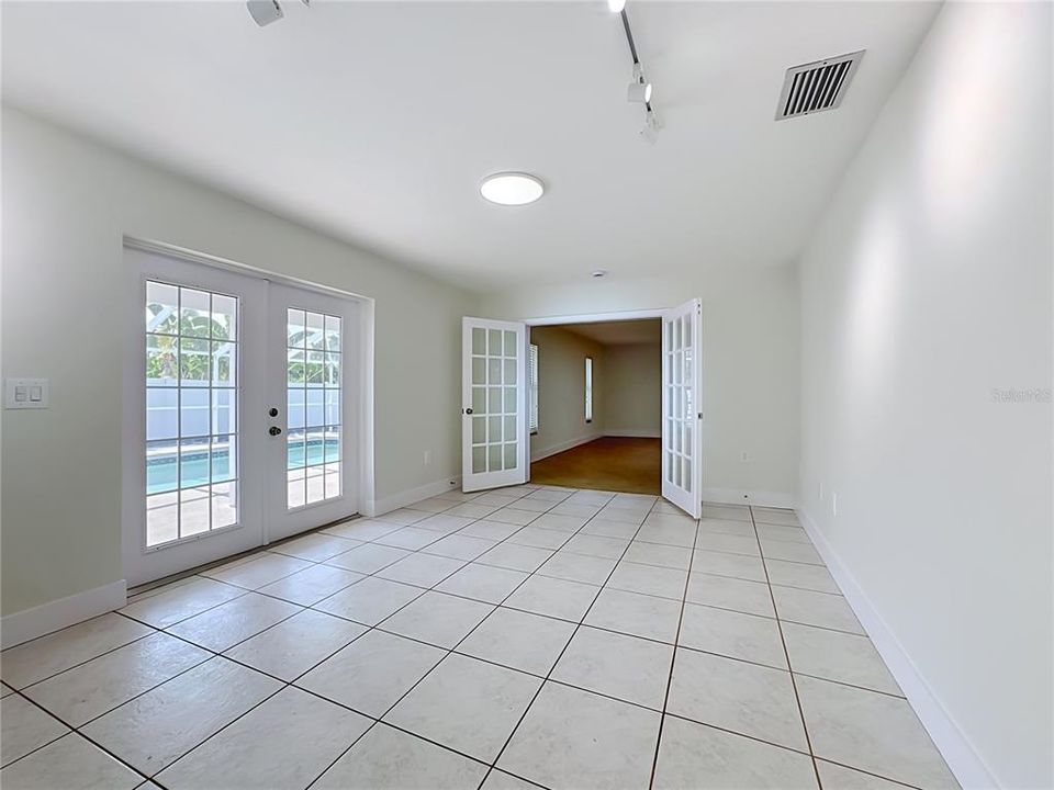 En Venta: $649,999 (3 camas, 2 baños, 1814 Pies cuadrados)