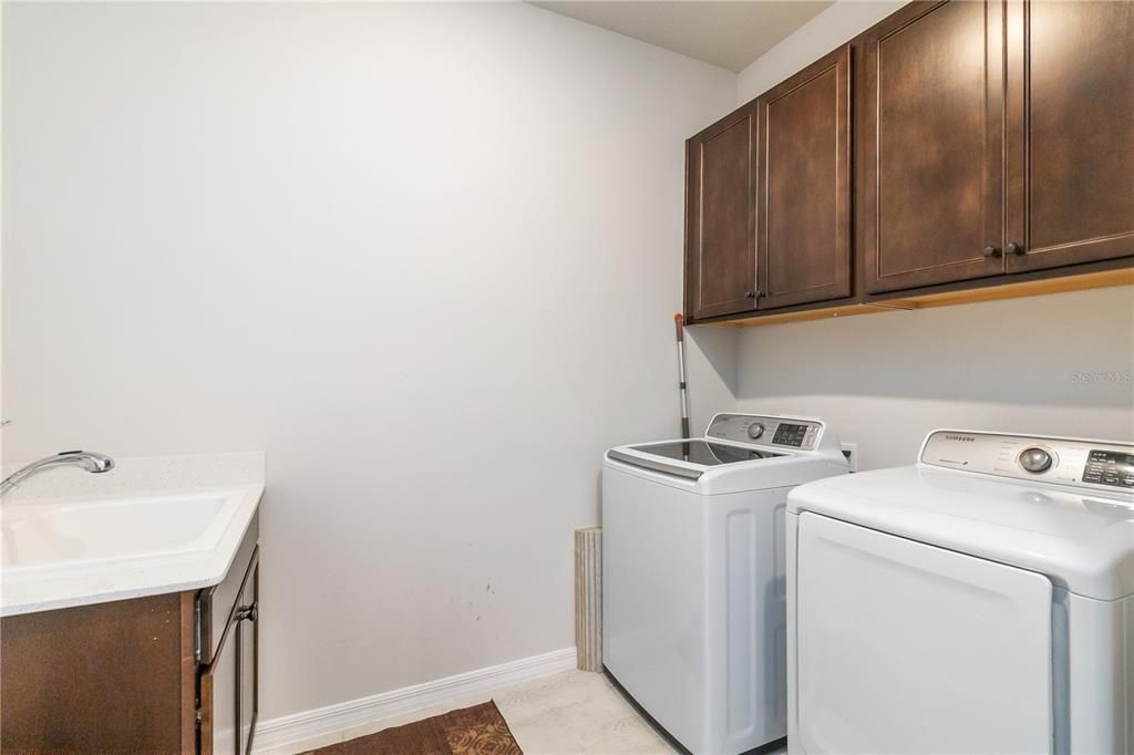В аренду: $3,200 (5 спален, 3 ванн, 2904 Квадратных фут)