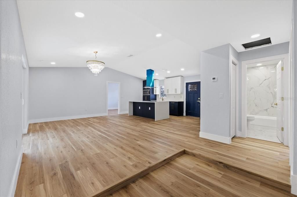 En Venta: $369,900 (3 camas, 2 baños, 1467 Pies cuadrados)