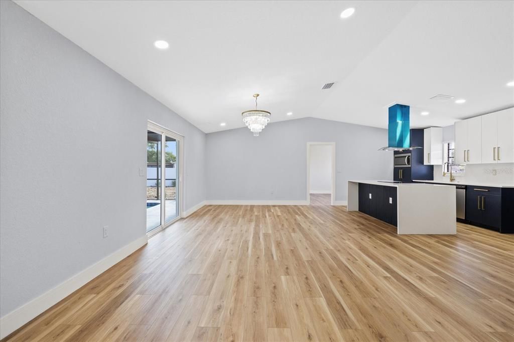 En Venta: $369,900 (3 camas, 2 baños, 1467 Pies cuadrados)