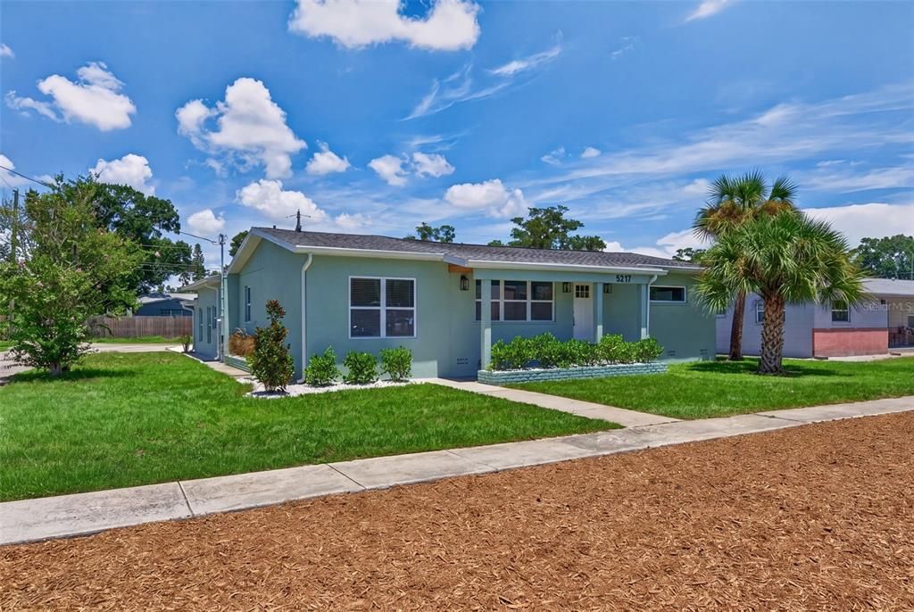 En Venta: $659,000 (4 camas, 3 baños, 1963 Pies cuadrados)