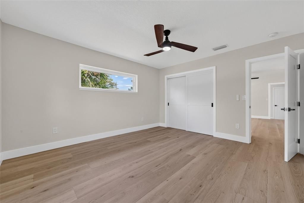 En Venta: $659,000 (4 camas, 3 baños, 1963 Pies cuadrados)