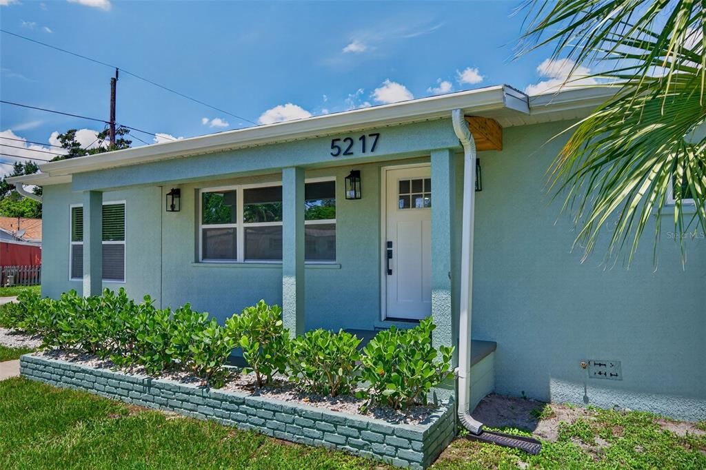 En Venta: $659,000 (4 camas, 3 baños, 1963 Pies cuadrados)