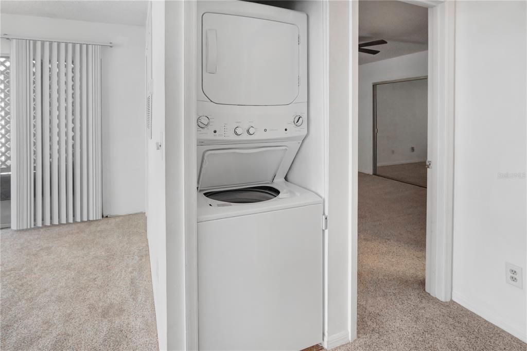 На продажу: $145,000 (2 спален, 2 ванн, 992 Квадратных фут)