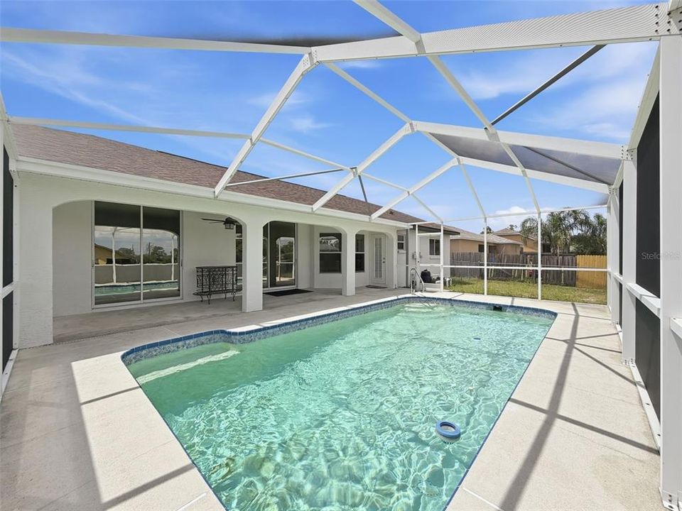 For Sale: $385,000 (3 beds, 2 baths, 1508 Square Feet)