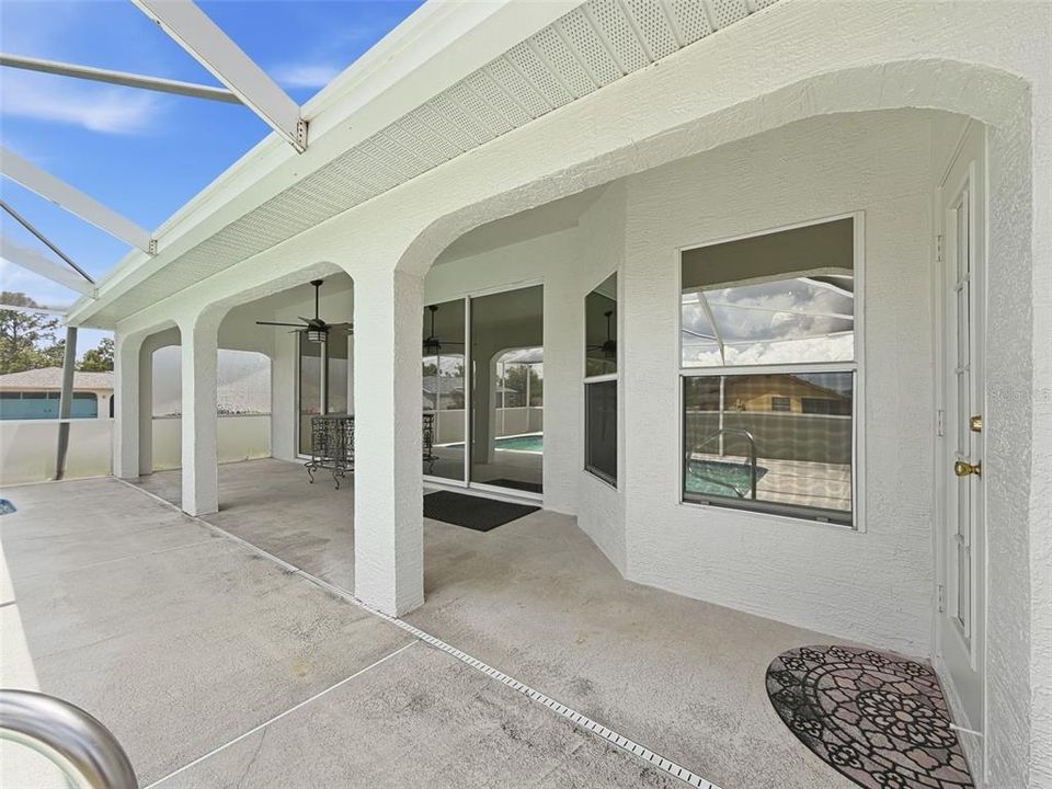 For Sale: $385,000 (3 beds, 2 baths, 1508 Square Feet)
