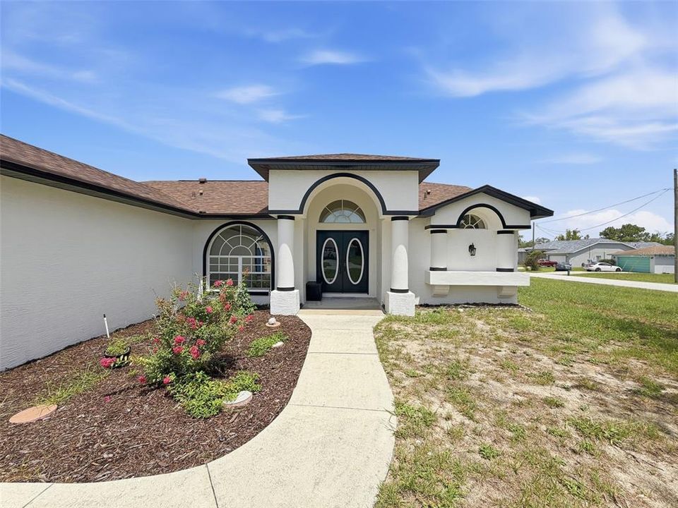 For Sale: $385,000 (3 beds, 2 baths, 1508 Square Feet)