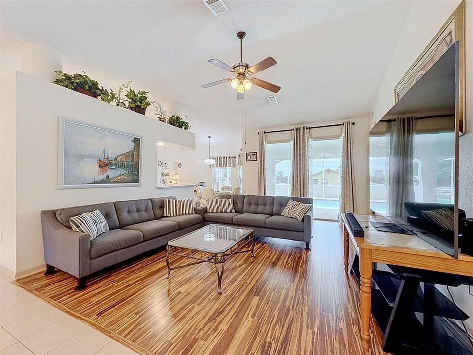 For Sale: $385,000 (3 beds, 2 baths, 1508 Square Feet)
