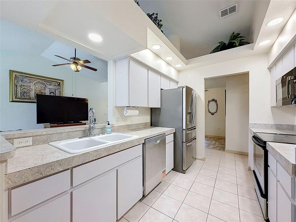 For Sale: $385,000 (3 beds, 2 baths, 1508 Square Feet)