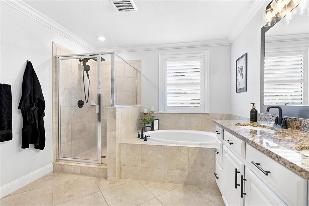 Activo con contrato: $1,050,000 (6 camas, 4 baños, 4315 Pies cuadrados)