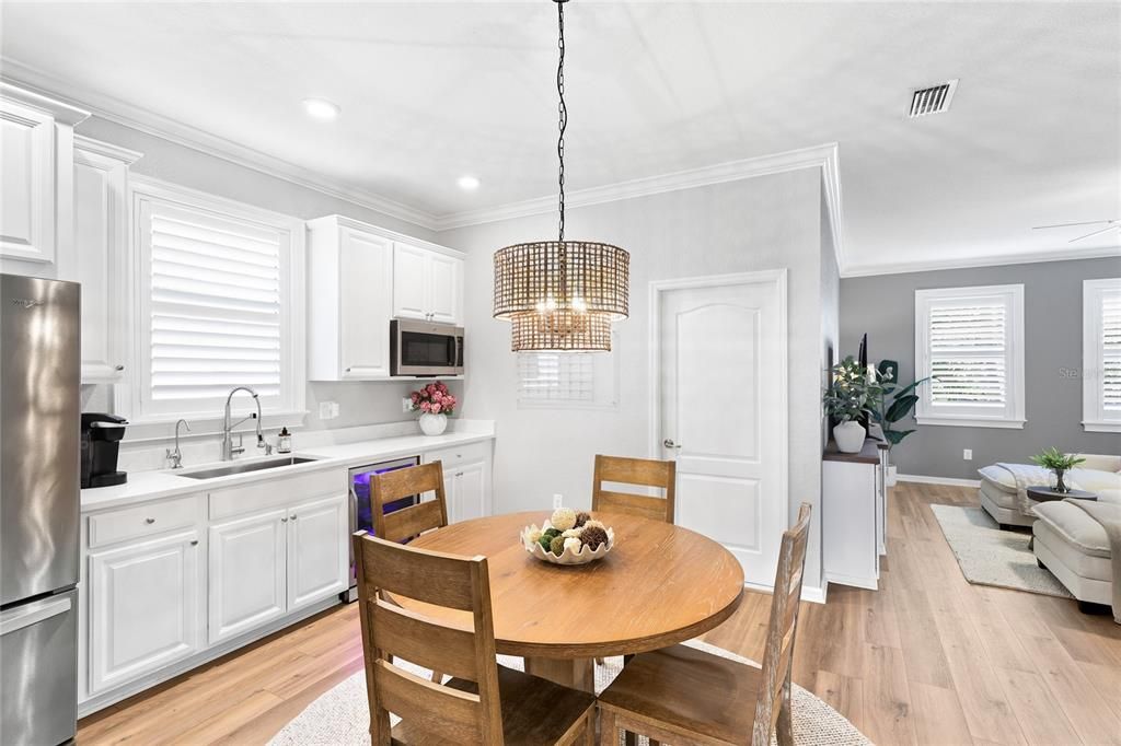 Activo con contrato: $1,050,000 (6 camas, 4 baños, 4315 Pies cuadrados)