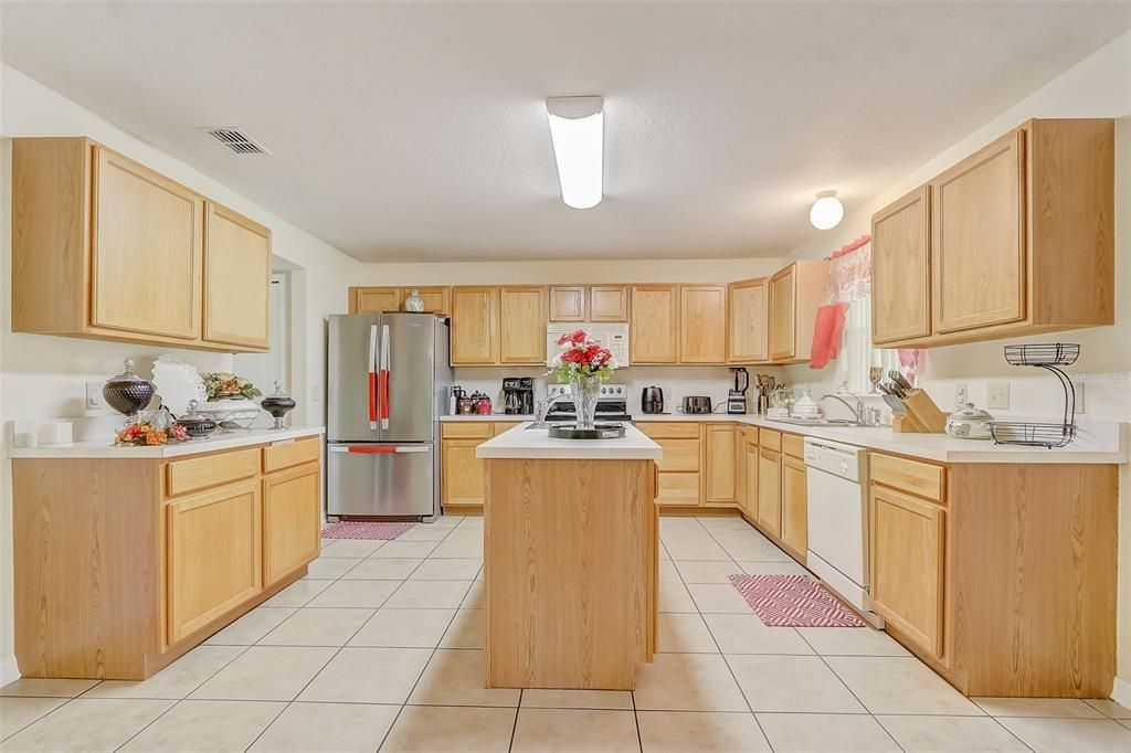 На продажу: $479,995 (4 спален, 3 ванн, 3009 Квадратных фут)