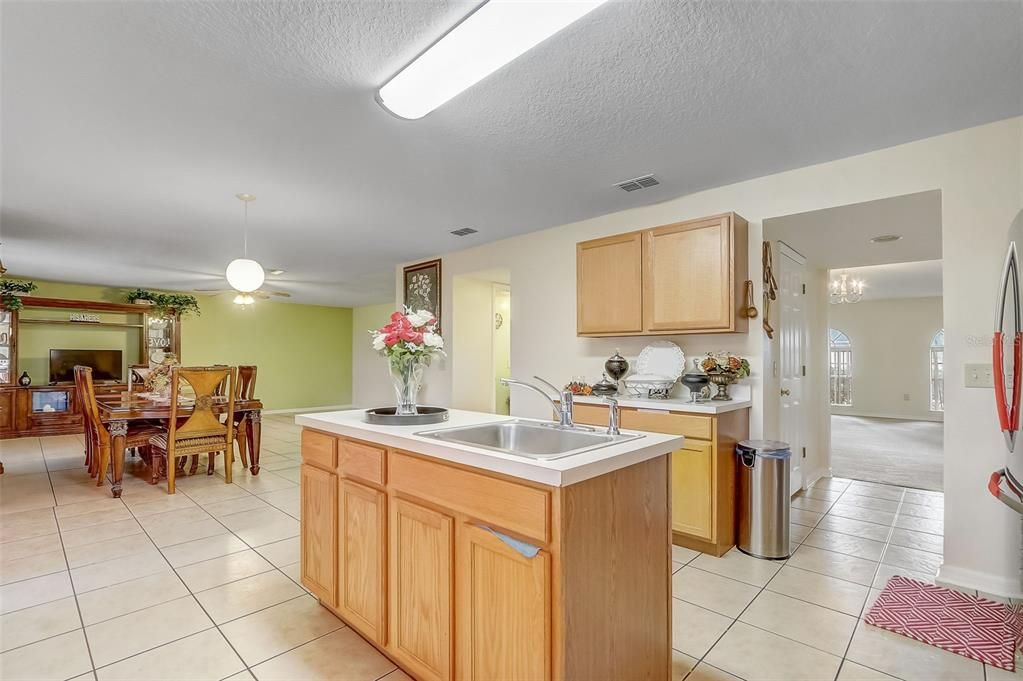 На продажу: $479,995 (4 спален, 3 ванн, 3009 Квадратных фут)