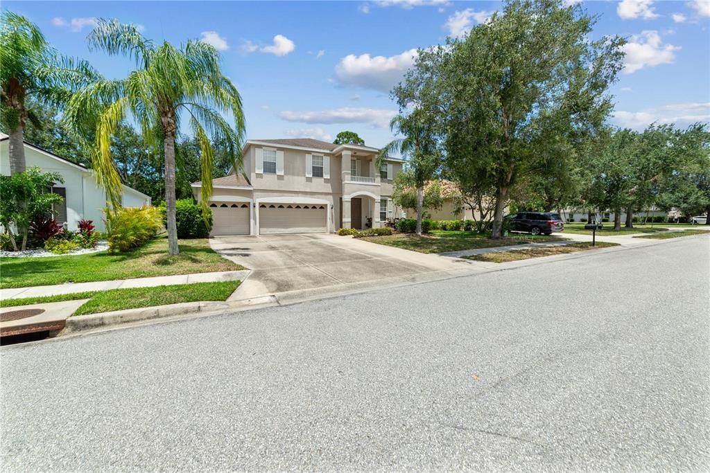 For Sale: $469,990 (4 beds, 3 baths, 3270 Square Feet)