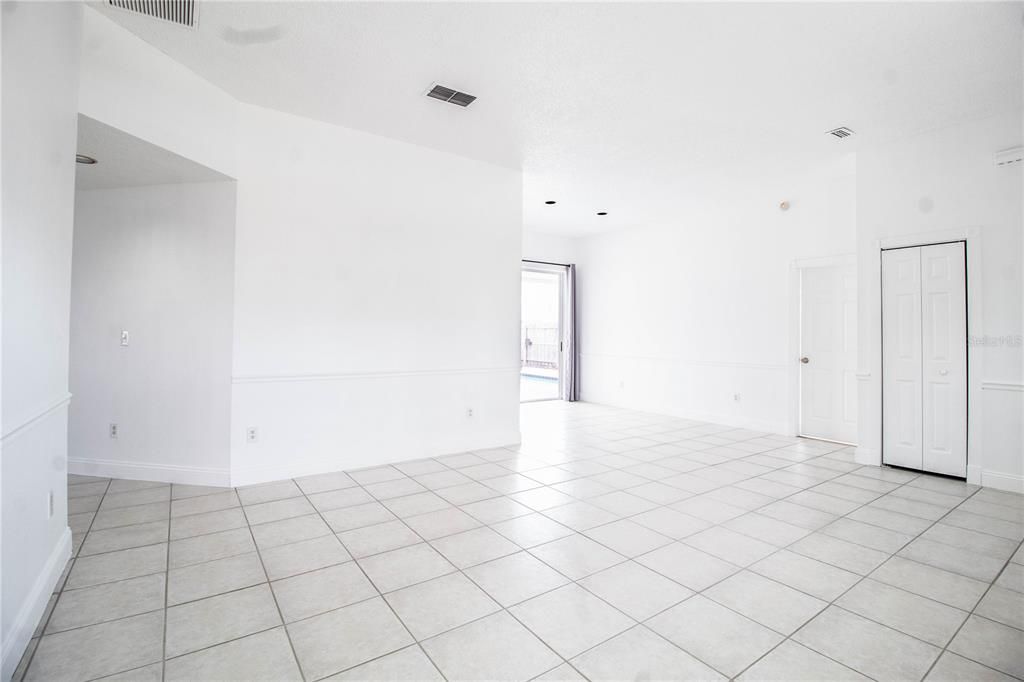 В аренду: $2,900 (4 спален, 2 ванн, 2157 Квадратных фут)