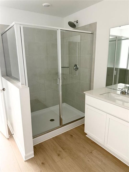 For Rent: $2,360 (3 beds, 2 baths, 1823 Square Feet)