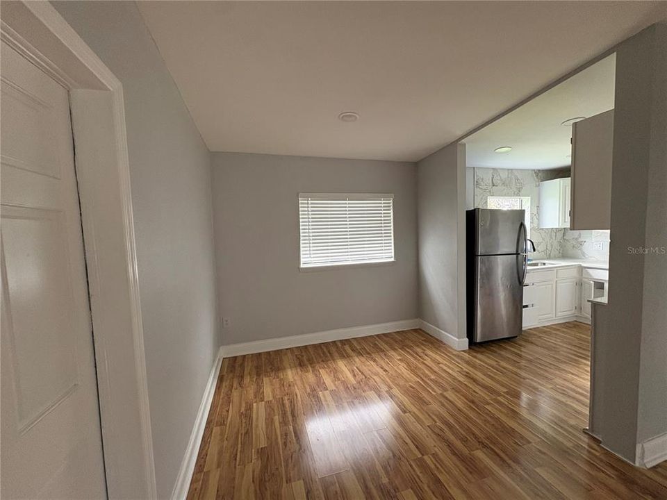 В аренду: $2,200 (3 спален, 1 ванн, 1050 Квадратных фут)